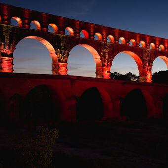Pont du Gard v červeném pyžamu :-)