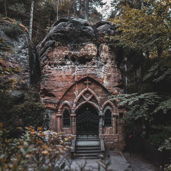 Mystická skalní kaple
