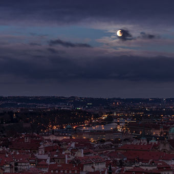Noc nad Prahou....