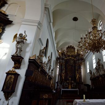 Interiér kostela sv. Jakuba v Praze-Zbraslavi