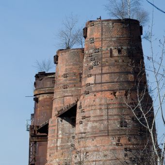 Kladenské železárny I.  vápenné věže Vojtěšské huti (z let 1927- 1929)