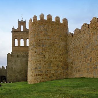 Španělsko - hradby města Avily