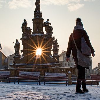 Mariánský sloup s východem slunce, Olomouc