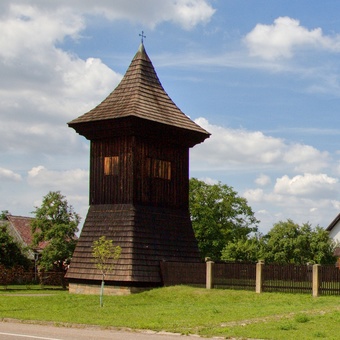 Kostel svatého Jiří se  zvonicí