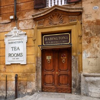 Jak se v Římě učili pít čaj