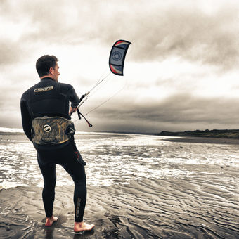 Kite surfer v Rossnowlagh