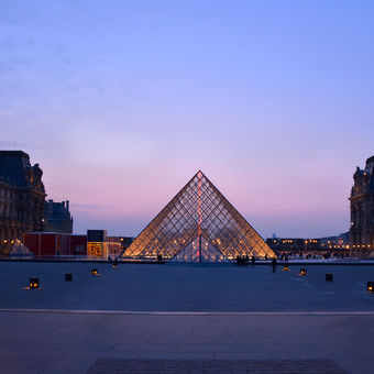 Louvre - pyramida