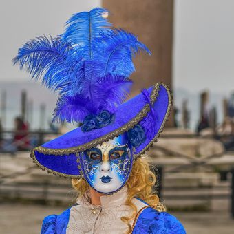 Blondýnka v modrém,Benátky 2020