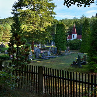 Lesní hřbitůvek