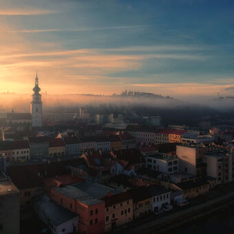 Dnešní mlhavé ráno v Třebíči.