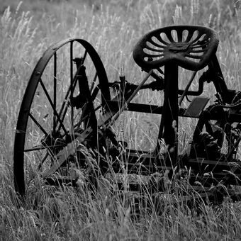 Starý zemědělský stroj