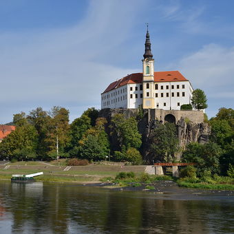 Děčínský zámek