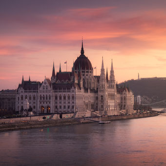 Na krasnom zlatom Dunaji
