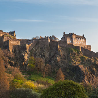 Edinburgh Castle během 'golden hour'