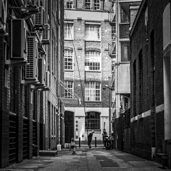 london, black and white