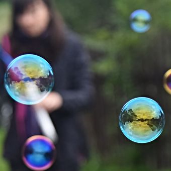 V bublině