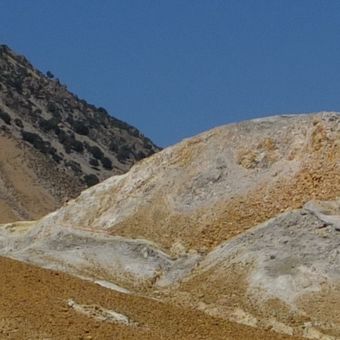 cestou k vulkanickému kráteru Stefanos, ostrov Nisyros, Řecko