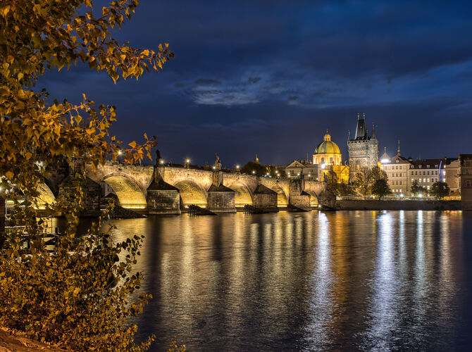 podzimní Praha - Karlův most večer😘