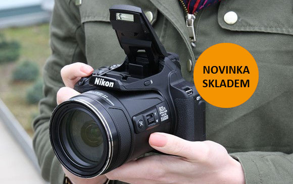 Novinky Nikon ultrazoom P900 a vodotěsný AW130 skladem