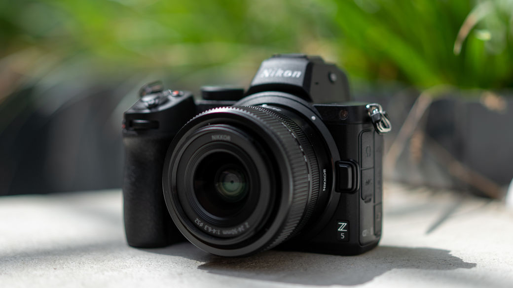 Přivítejte novinky Nikon Z5, objektiv 24-50 mm f/4-6,3 a telekonvertory. Jaké jsou naše první dojmy?