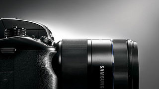 Samsung NX1 se pyšní 28 Mpx snímačem