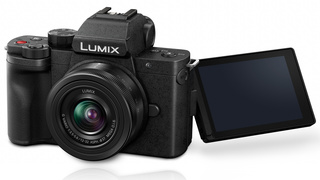 Panasonic vrací úder a představuje vlogovací foťák Lumix G100