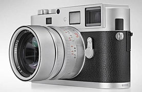 Leica M Monochrom nyní ve stříbrné a nový makroobjektiv