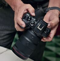 Vyzkoušejte nový Canon EOS R6 II
