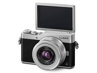Panasonic Lumix DMC-GX800 + 12-32 mm
