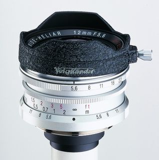 Voigtlander Ultra Wide Heliar 12mm f/5,6 chrom pro M39 + hledáček