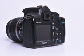 Canon EOS 1000D + EF-S 18-55 mm DC bazar