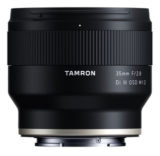 Tamron AF 35 mm f/2,8 Di III OSD MACRO 1:2 pro Sony FE