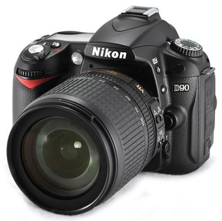 Nikon D90 + 18-55 AF-S VR