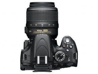 Nikon D5300 + 18-55 mm VR II + Tamron 70-300 mm Macro + 16GB karta + brašna + čistící utěrka!