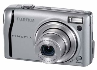 Fuji FinePix F40fd stříbrný