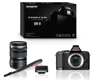 Olympus E-M5 + 12-50 mm černý + Premium Kit