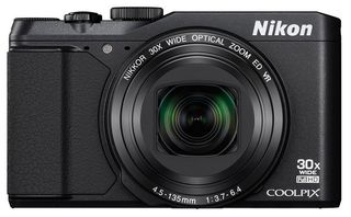 Nikon Coolpix S9900 + 8GB karta zdarma!