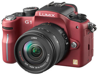 Panasonic Lumix DMC-G1 červený + G Vario 14-45 mm + 45-200 mm
