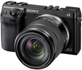 Sony NEX-7 + 18-55 mm černý