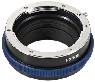 Novoflex adaptér z Nikon F na Samsung NX