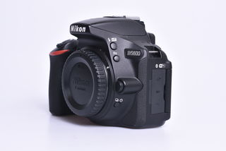 Nikon D5600 tělo černý bazar