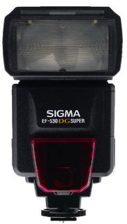 Sigma blesk EF-530 DG Super pro Sigma