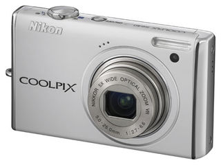Nikon CoolPix S640 bílý