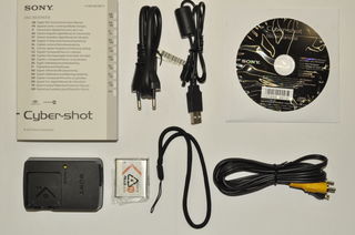 Sony CyberShot DSC-W320 černý + fotbalový dres + mini míč zdarma!