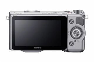 Sony NEX-5R + 18-55 mm