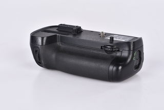 Nikon bateriový grip MB-D15 bazar