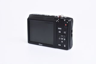 Nikon Coolpix A100 bazar