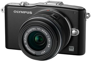 Olympus E-PM1 + 14-42 mm II R + 40-150 mm R