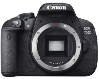 Canon EOS 700D + 18-55 mm IS STM