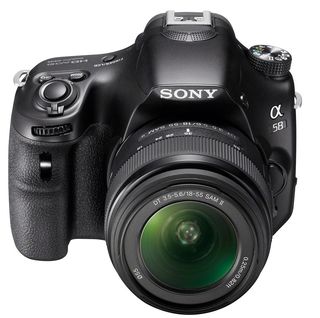 Sony Alpha A58 + 18-55 mm II + Sigma 70-300 mm Macro!